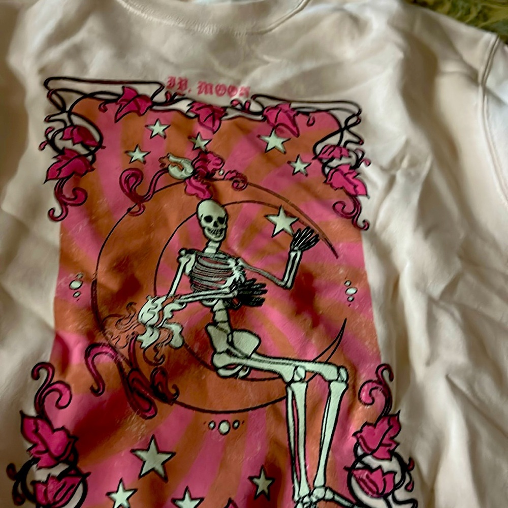 New oversized sweatshirt with skull pattern 
HI Res brand